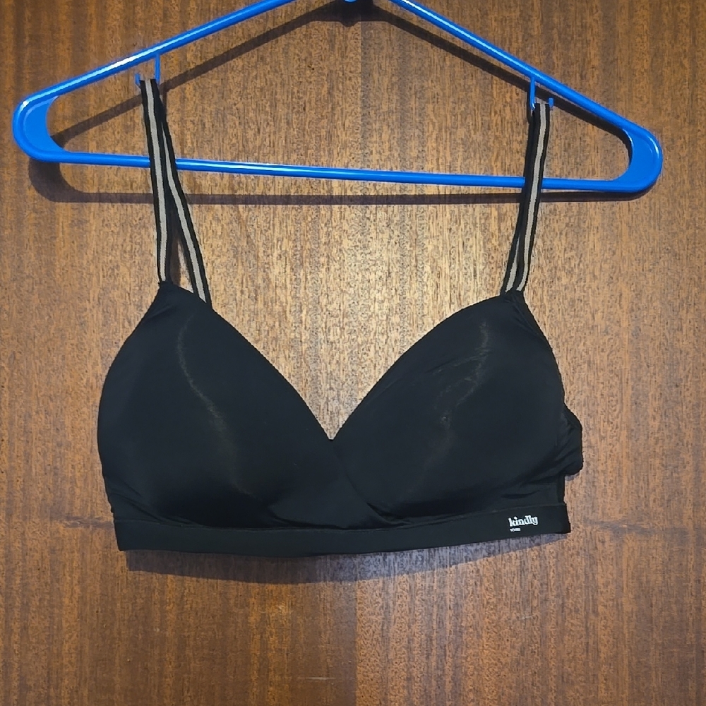 Kindly Womans Black Bra, Size M